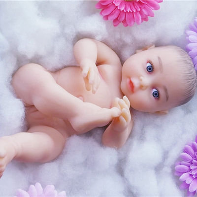 생생한 다시 태어난 여자 39 센티미터 어린이 장난감 인형 손 색칠한 머리